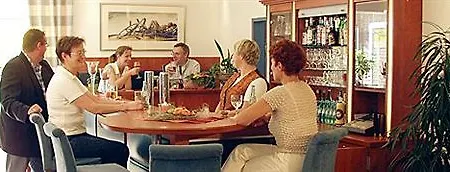 Akzent Wersetuerm'ken Μούνστερ